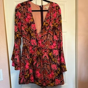 Gianni Bini Bell Sleeved Paisley Print Romper size L